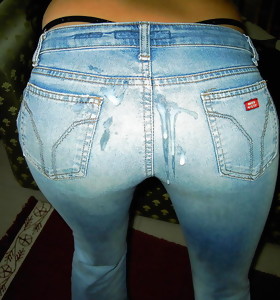 Bubble booty girls in jeans