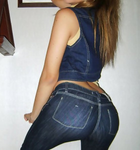 Juicy booty gals nearly jeans