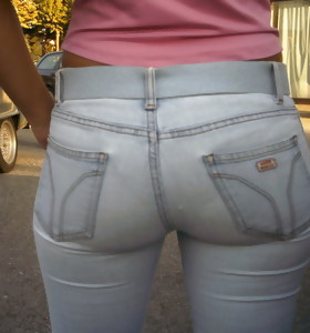 Biggest ass beauties in jeans